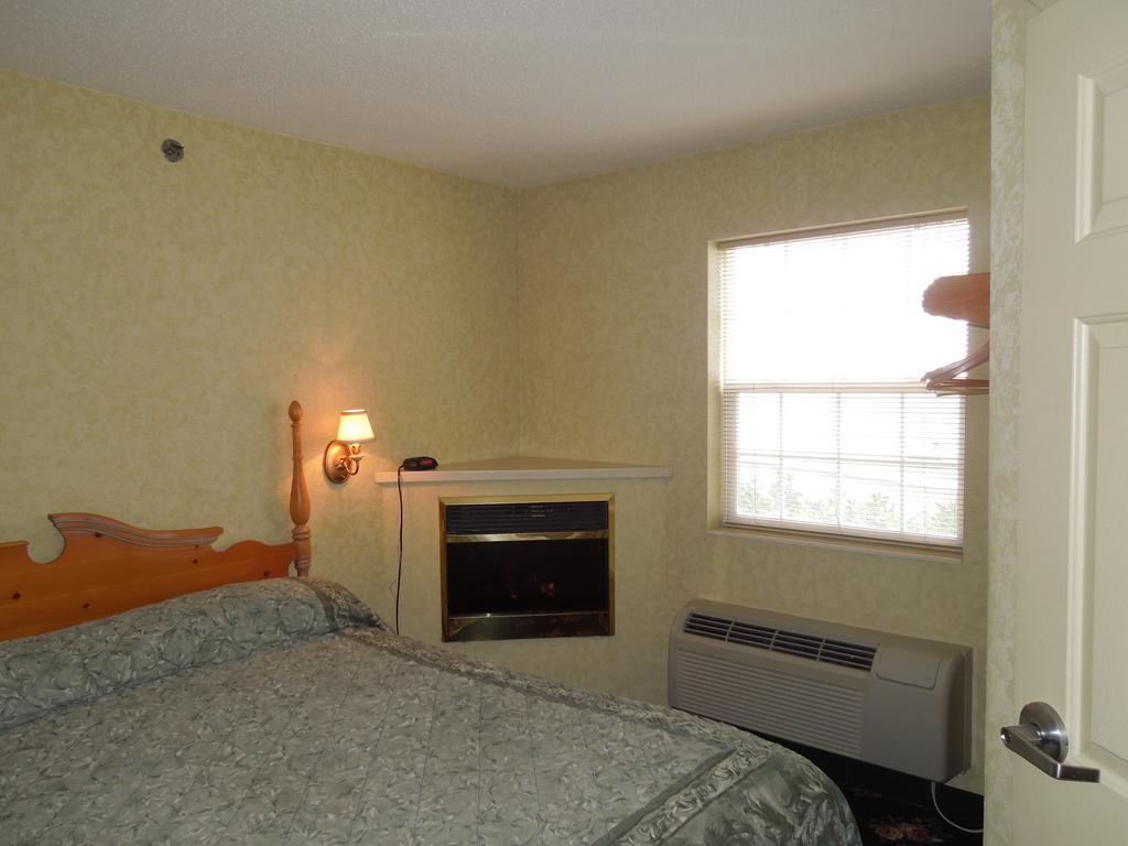 Ourguest Inn And Suites Catawba Island Port Clinton Rom bilde